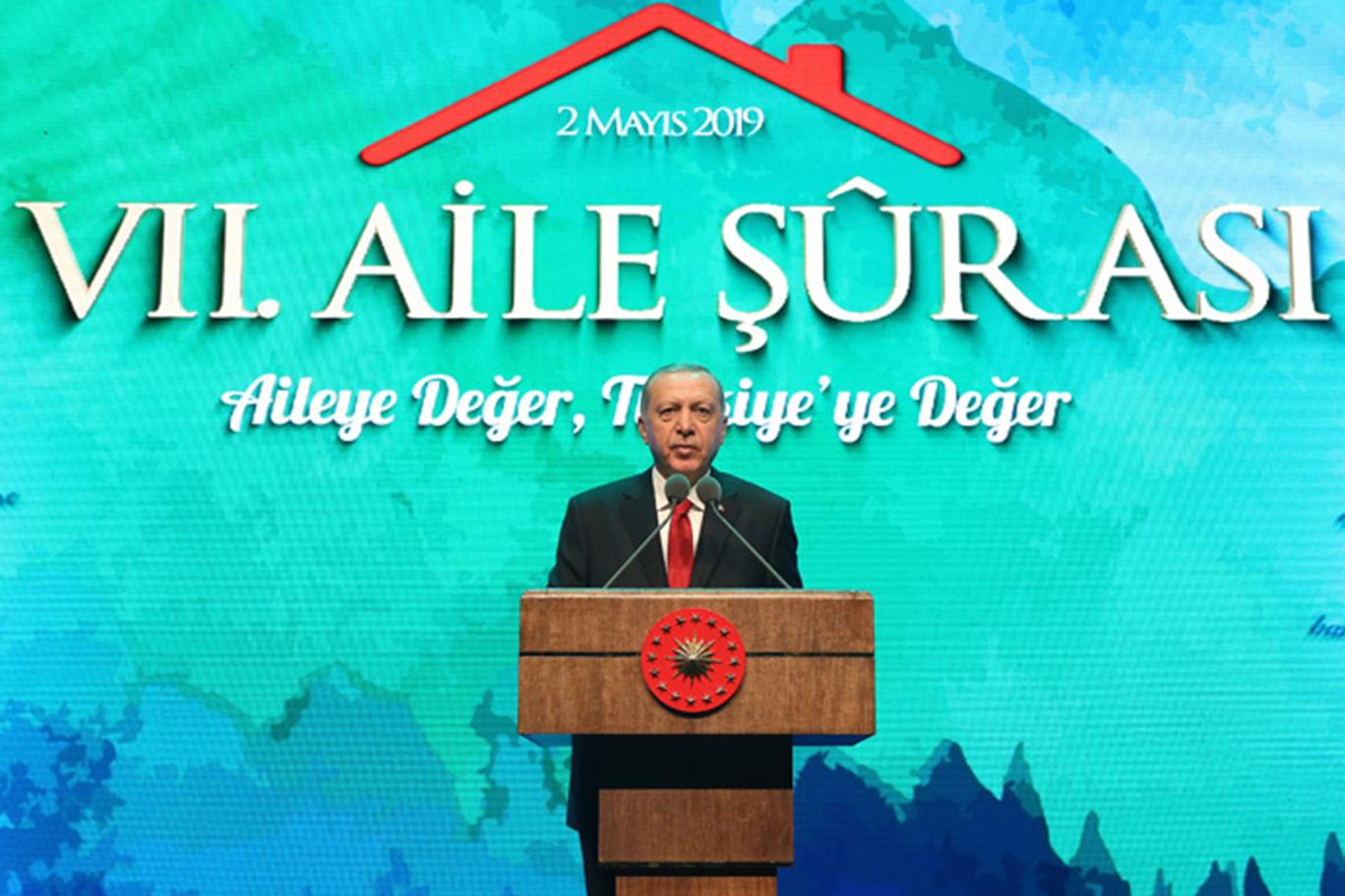 Erdoğan'dan medyaya "mahremiyet ve ailevi değerler" ikazı Erdoğan'dan medyaya "mahremiyet ve ailevi değerler" ikazı